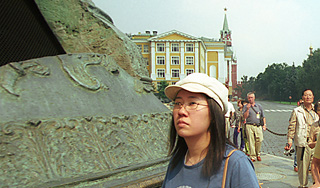 Жара убила японца в московском Кремле Жара убила японца в московском Кремле