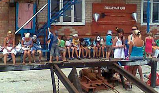 Учителей утонувших детей отправляют под суд Учителей утонувших детей отправляют под суд