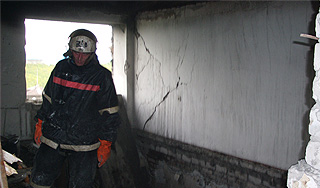 Взрыв газа разрушил подъезд жилого дома Взрыв газа разрушил подъезд жилого дома