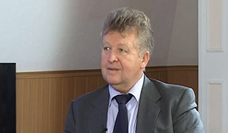 Подмосковный чиновник попал под обстрел Подмосковный чиновник попал под обстрел