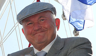 Лужков продлил жизнь москвичам Лужков продлил жизнь москвичам