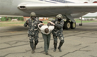 В Домодедово пытались захватить самолет В Домодедово пытались захватить самолет