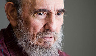 Кастро встретился с молодыми кубинцами Кастро встретился с молодыми кубинцами