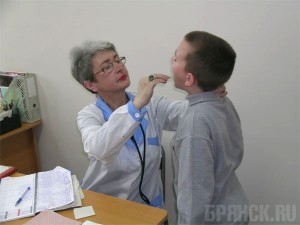 Зарплата брянских медиков выросла всего на 145 рублей