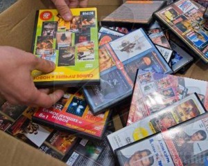 В Карачеве будут судить женщину за торговлю пиратскими DVD-дисками