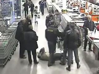 Пьяный сотрудник брянской милиции устроил дебош в магазине