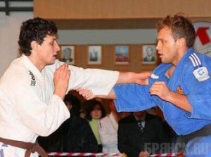 Брянские самбисты привезли две золотые медали с чемпионата мира