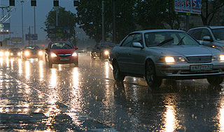 Шторм в Москве привел к серьезным пробкам Шторм в Москве привел к серьезным пробкам