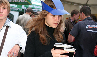 Продажу пива детям приравняют к уголовщине Продажу пива детям приравняют к уголовщине