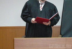 За избиение сына мужчине дали условный срок