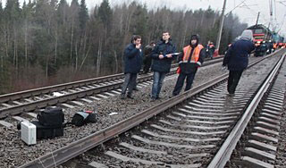 "Жигули" на полном ходу протаранили поезд "Жигули" на полном ходу протаранили поезд