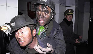 Девять шахтеров погибли в массовой драке Девять шахтеров погибли в массовой драке