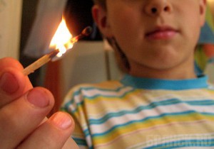 Соседи спасли жилой дом от пожара