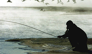 Рыбаки выловили из реки древний клад Рыбаки выловили из реки древний клад