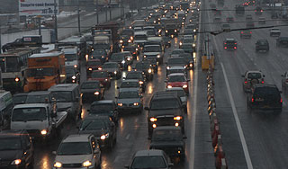 Москва встала в многочасовых пробках Москва встала в многочасовых пробках