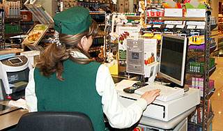 Кассы магазинов заменят банкоматы Кассы магазинов заменят банкоматы