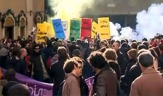 Студенты заняли Колизей и Пизанскую башню Студенты заняли Колизей и Пизанскую башню