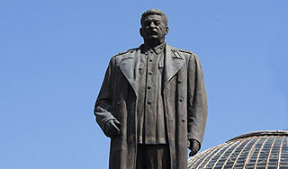 Сталина обвинили в расстреле поляков Сталина обвинили в расстреле поляков