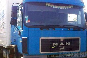 Пешеход погиб под колесами грузовика