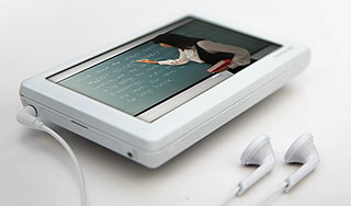 Cowon создал первый в мире 3D-медиаплеер Cowon создал первый в мире 3D-медиаплеер