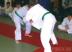 На соревнованиях в Орле брянские дзюдоисты заняли второе место