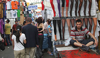 На рынках Москвы наведут порядок На рынках Москвы наведут порядок