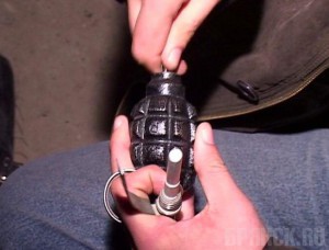 В суземском кафе посетитель размахивал гранатой