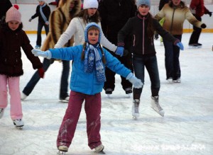 Возле площади Партизан организуют каток и дискотеку