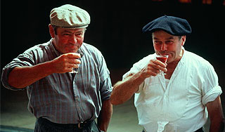 Украинцам предлагают собутыльника напрокат Украинцам предлагают собутыльника напрокат