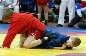 Прошел юношеский турнир по самбо памяти Сещинского экипажа