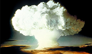 Американцев готовят к ядерному удару Американцев готовят к ядерному удару