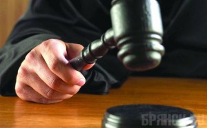 Двух брянских таможенников осудили за контрабанду