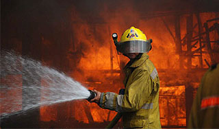 Пожар в отеле убил спящих студентов Пожар в отеле убил спящих студентов