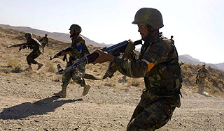 Террористы напали на военное училище Террористы напали на военное училище