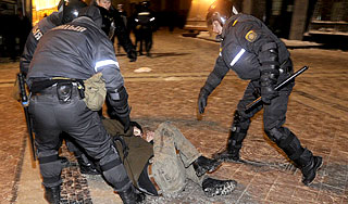 Россия осудила действия ОМОНа в Минске Россия осудила действия ОМОНа в Минске