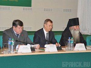 Заставь дурака Богу молиться, он и лоб расшибет