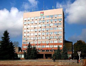 Брянских чиновников приучают к дисциплине