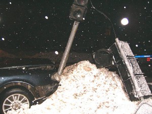 Угрожая гранатой, пассажир такси завладел машиной