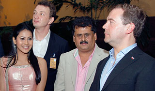 Медведев раскрыл секрет индийского кино Медведев раскрыл секрет индийского кино