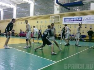 Баскетболисты «Десны» победили курских динамовцев
