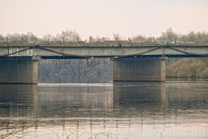 Черный мост уценили в 52,5 раза