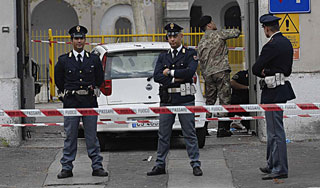 В Риме прогремели взрывы в посольствах В Риме прогремели взрывы в посольствах