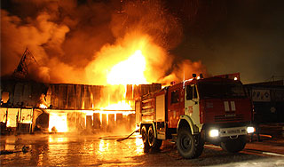 По стране прокатилась волна крупных пожаров По стране прокатилась волна крупных пожаров