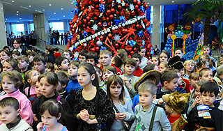 Кремль собрал детей на главную елку Кремль собрал детей на главную елку