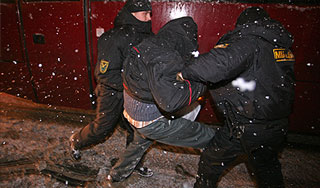 Суд Минска отказался освободить россиян Суд Минска отказался освободить россиян