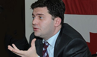 Грузинский министр устроил драку в Париже Грузинский министр устроил драку в Париже