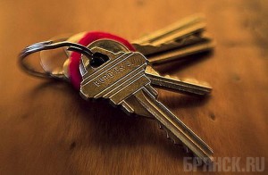 Суд обязал чиновников обеспечить сироту жильем