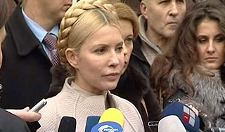 Тимошенко допрашивали более 11 часов Тимошенко допрашивали более 11 часов