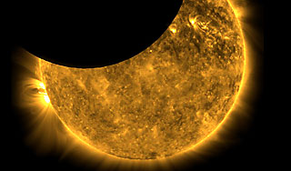 Москва увидела первое затмение года Москва увидела первое затмение года