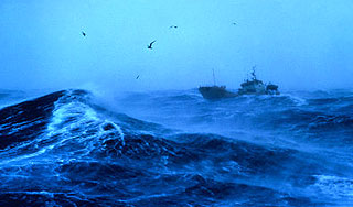 У Сахалина затонула шхуна с россиянами У Сахалина затонула шхуна с россиянами